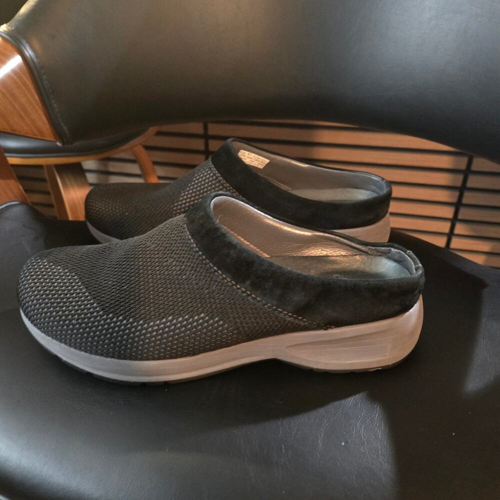 Dansko Sondra shoes slip-on, open-back mule clogs for all-day comfort size 41